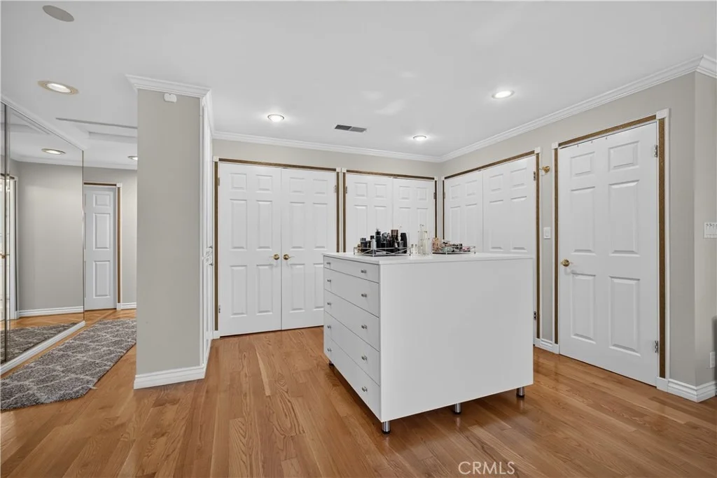 Photo of 2484 Cameron Avenue