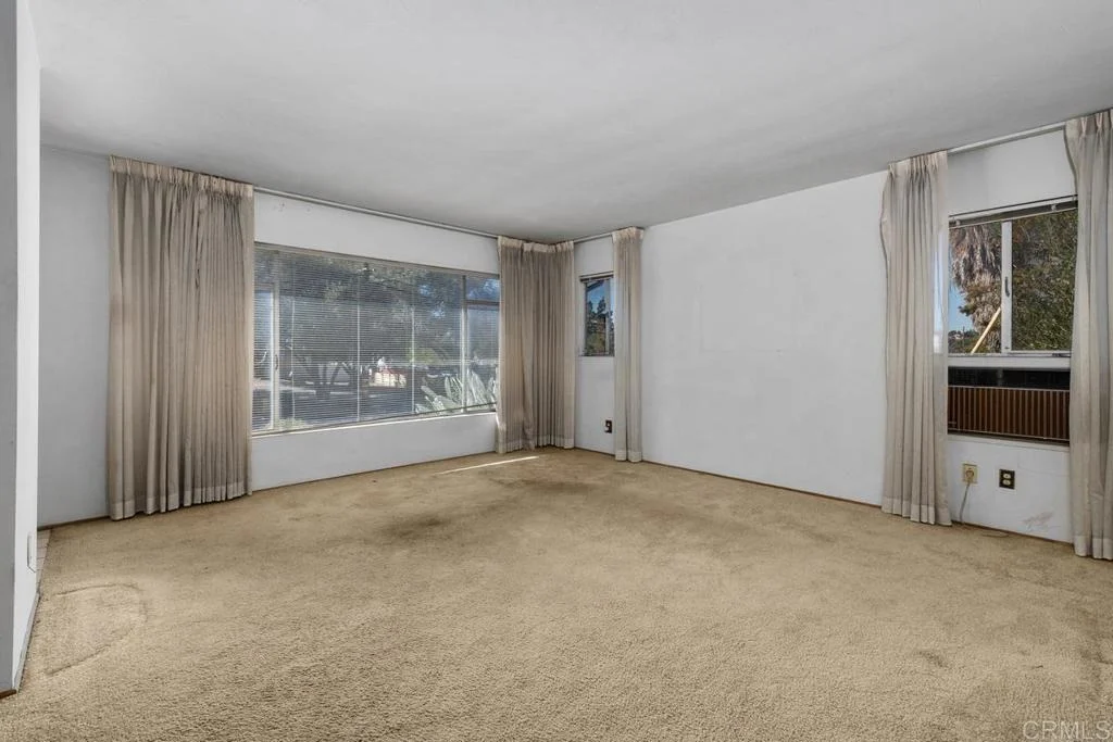 Photo of 2947 Helix Street