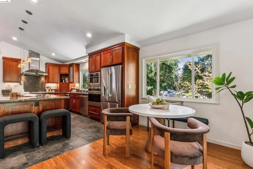 Photo of 1035 N Thompson Rd