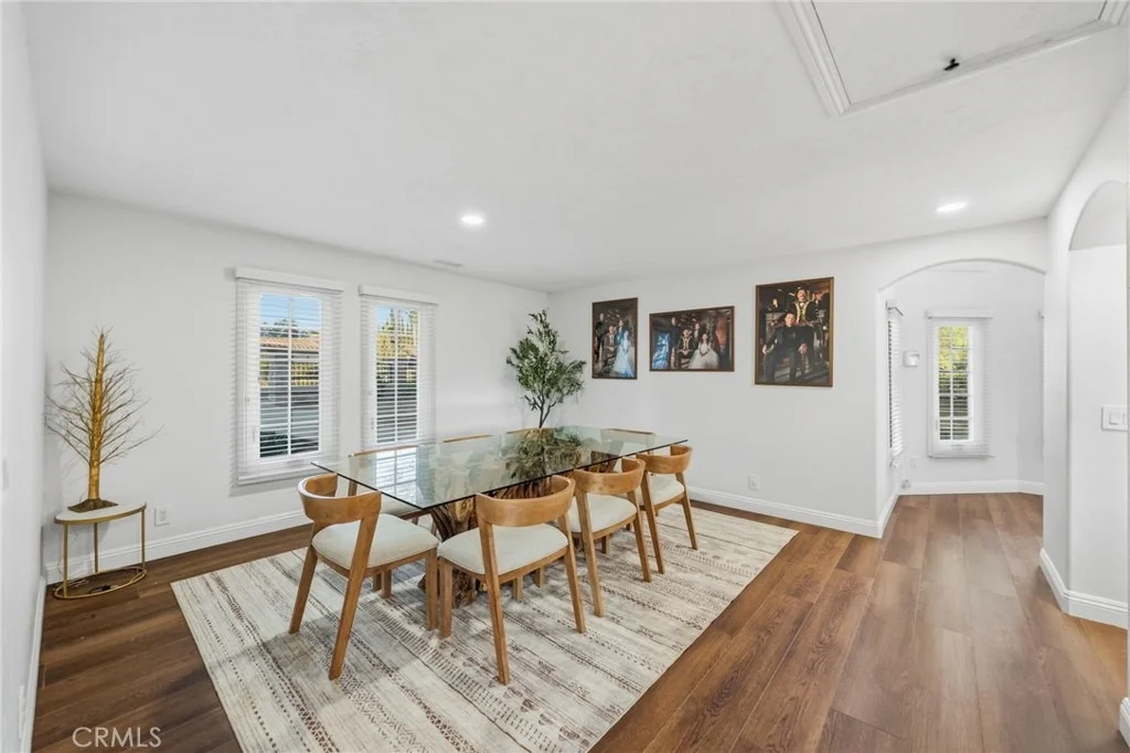 Photo of 40900 Via Los Altos