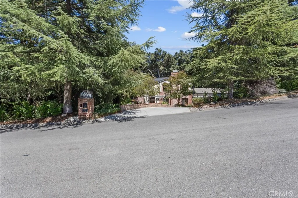 Photo of 13515 Oak Mountain