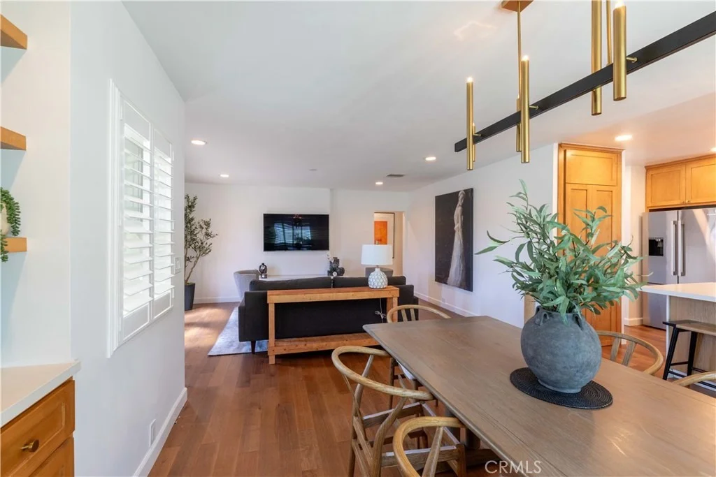 Photo of 3732 Clark