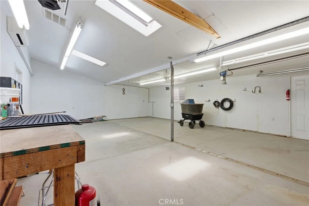 Photo of 4028 Center