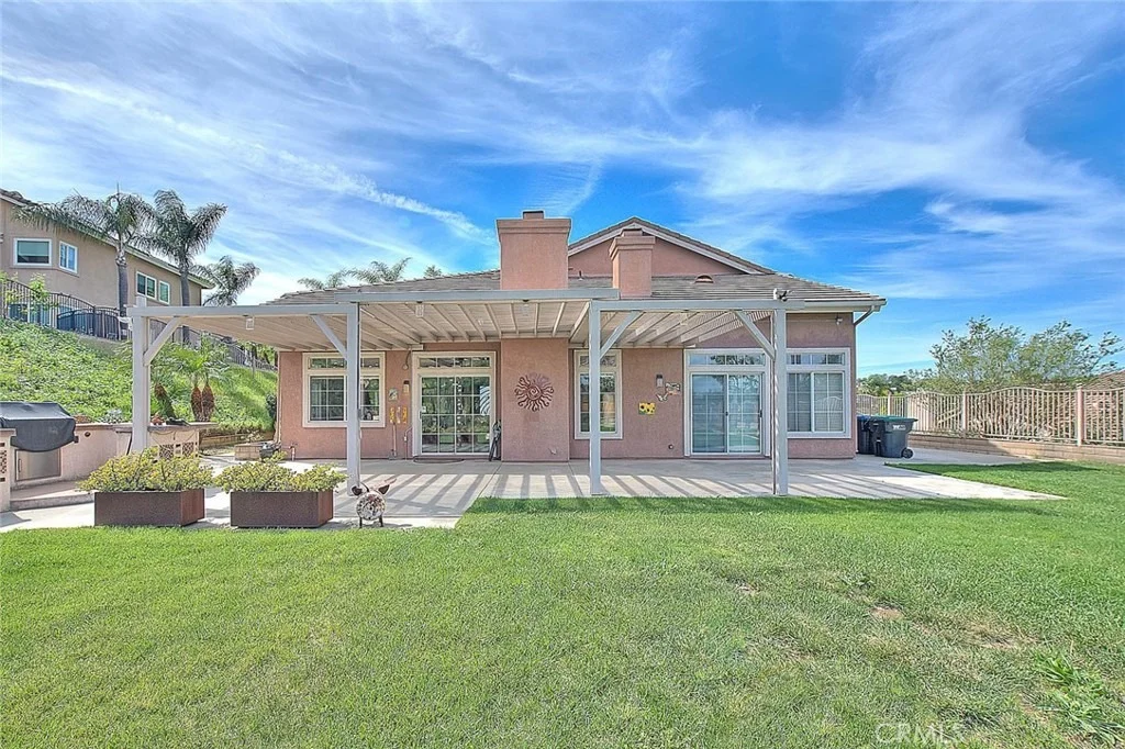 Photo of 16049 Pinnacle