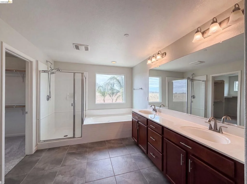 Photo of 1519 Sycamore Dr