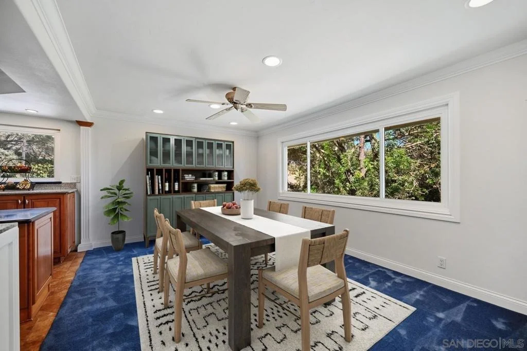 Photo of 4488 La Canada