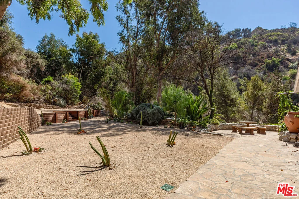 Photo of 2961 Gorge Road