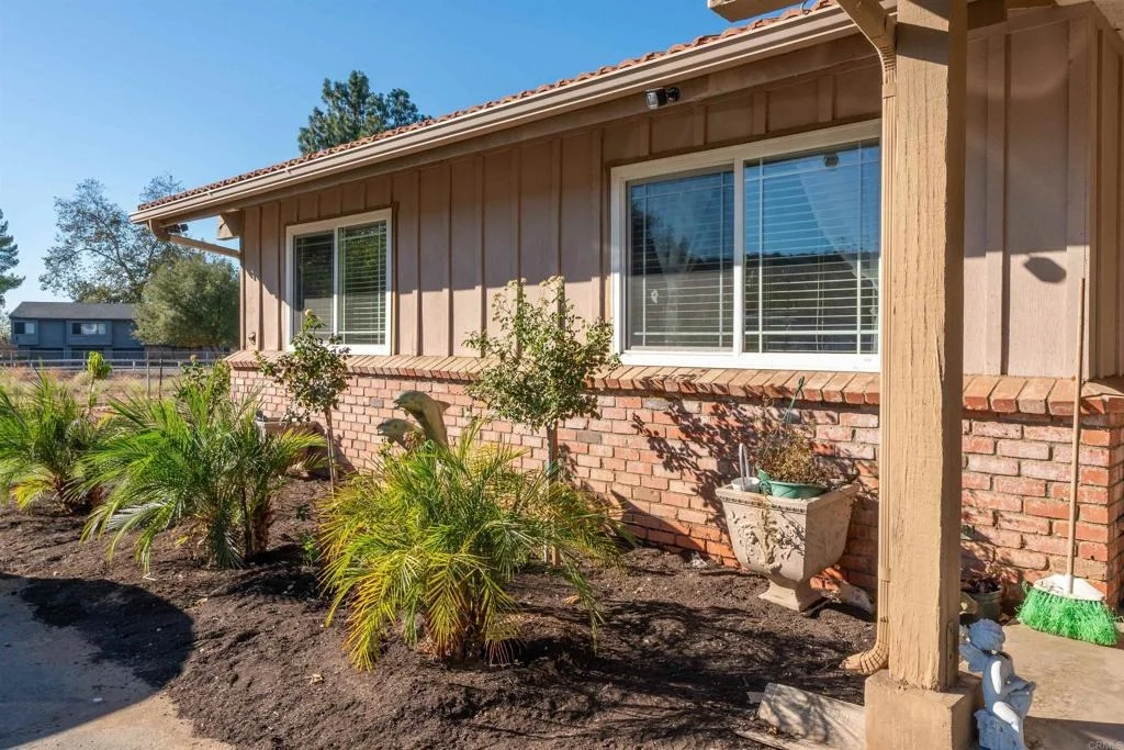 Photo of 15360 Round Tree Road