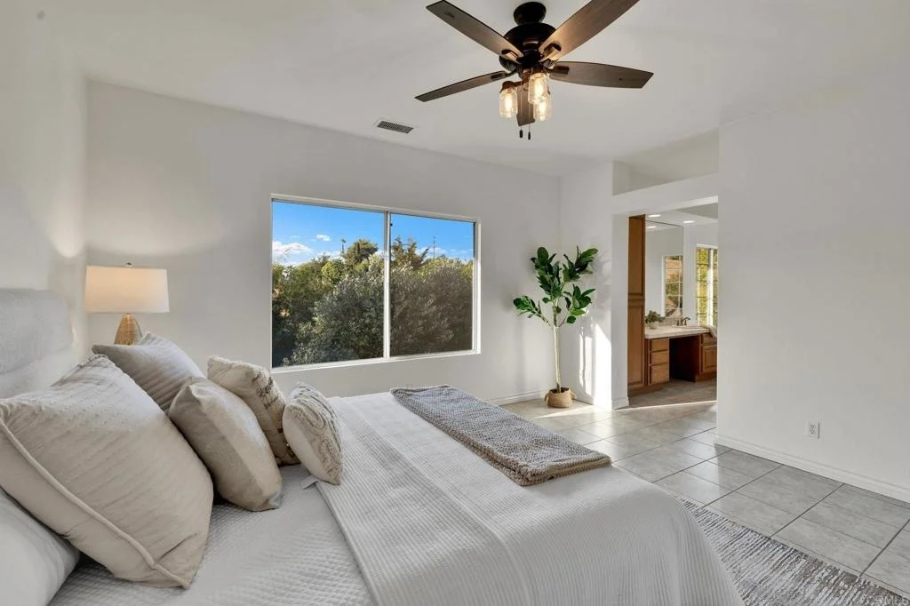 Photo of 1021 Marine View Drive