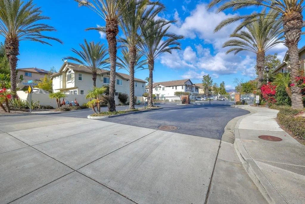 Photo of 1425 Long View Drive