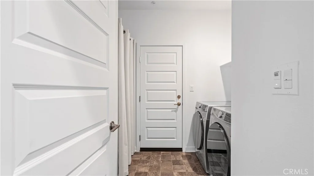 Photo of 35299 Vernon