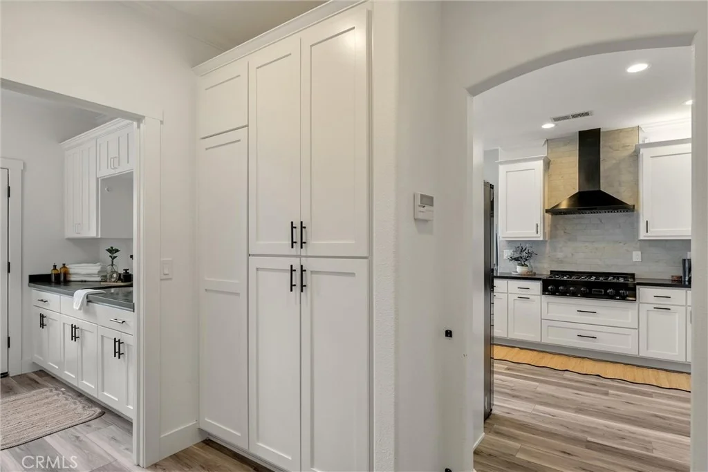 Photo of 9444 Van Ness