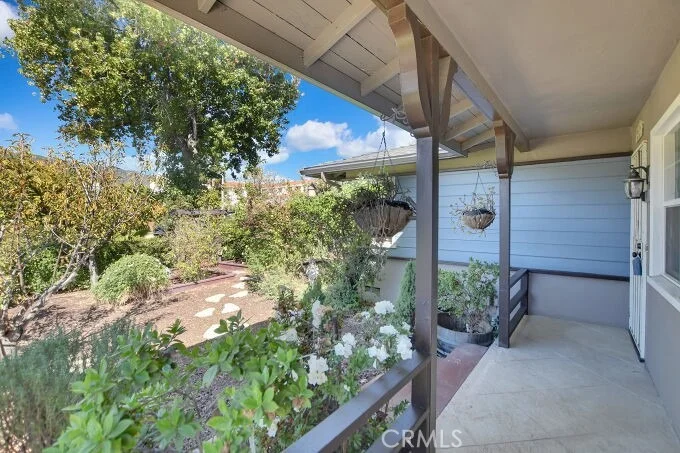 Photo of 422 W Ada Avenue