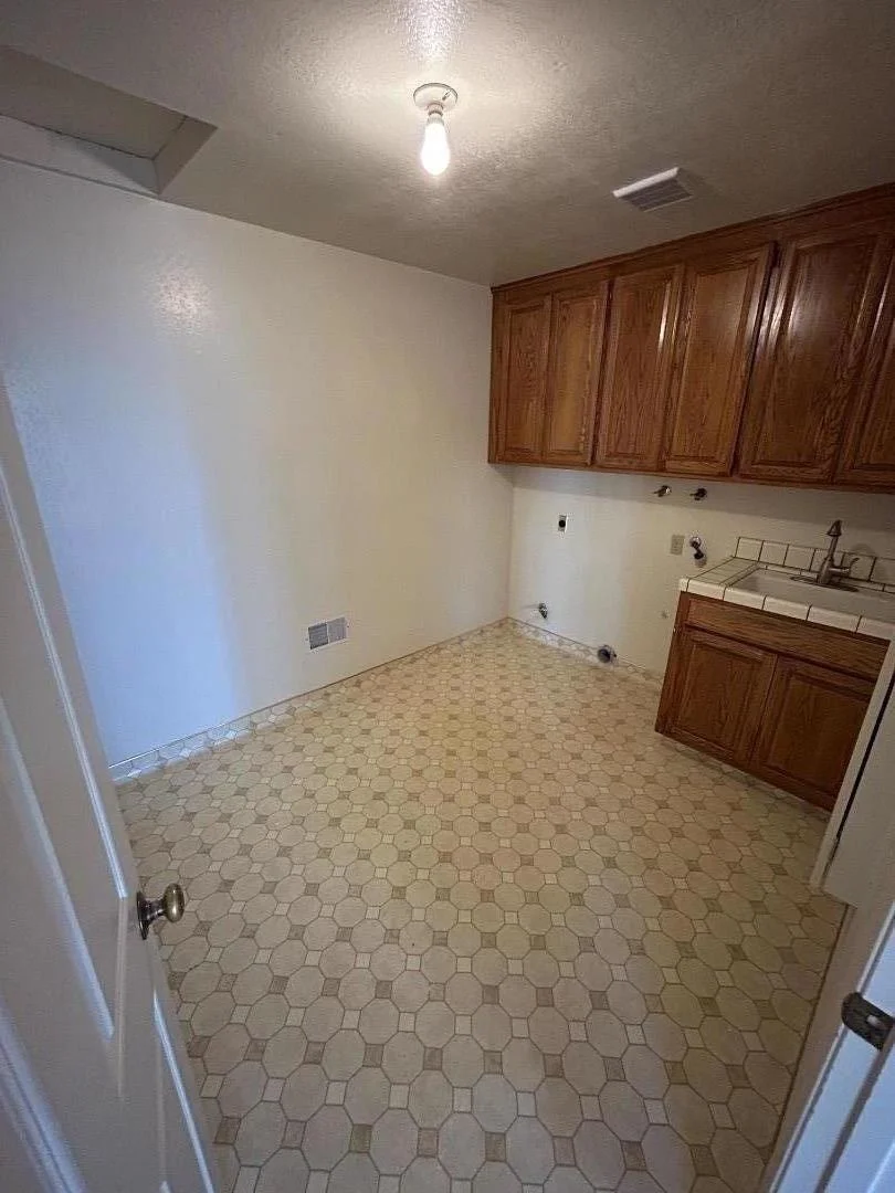 Photo of 24665 Foothill Drive