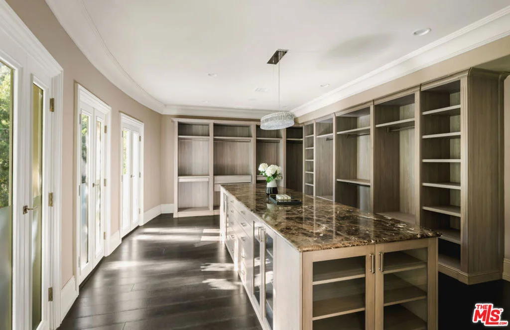 Photo of 1350 Benedict Canyon Drive