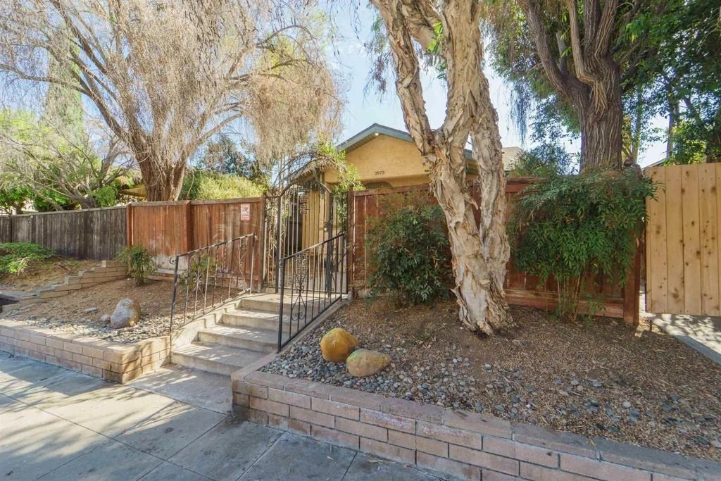 Photo of 3973 8th Ave