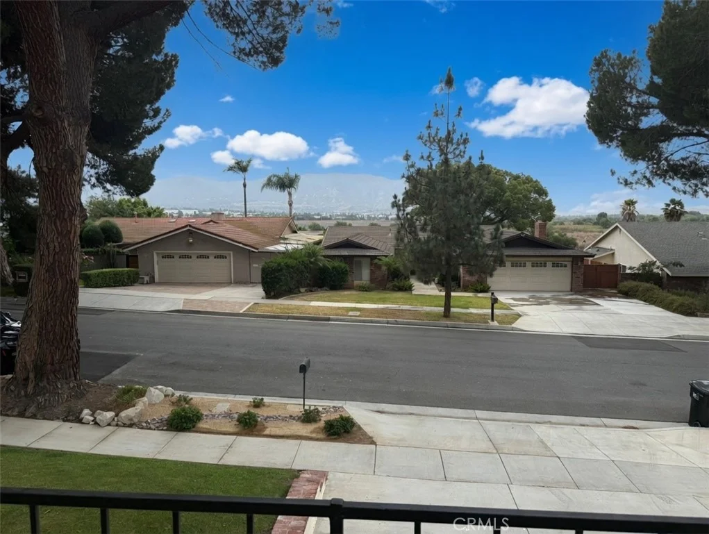 Photo of 1483 Greenbriar Avenue