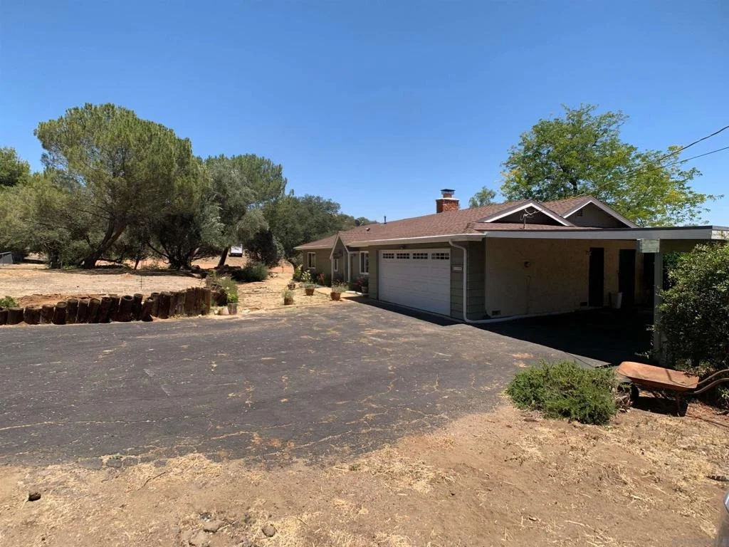 Photo of 23453 JAPATUL VALLEY RD