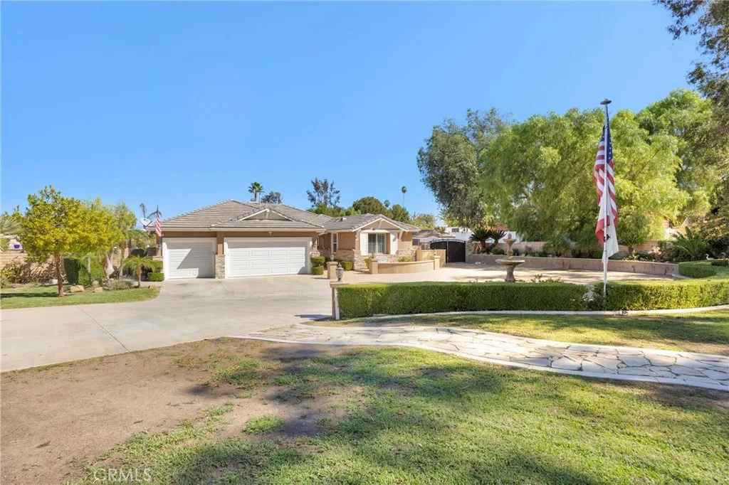 Photo of 2551 Rosser Dr