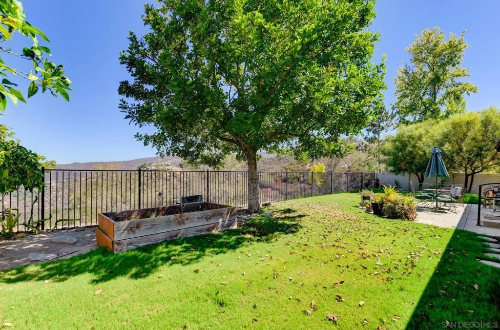 Photo of 2556 Columbine Dr