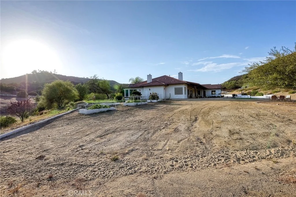 Photo of 21977 Paseo Chico