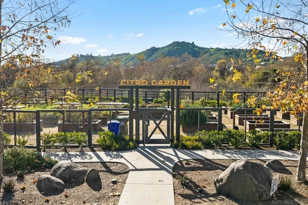 Photo of 35241 Valencia Pt