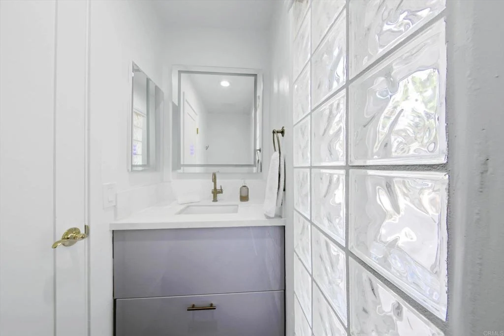 Photo of 5850 Menorca Drive