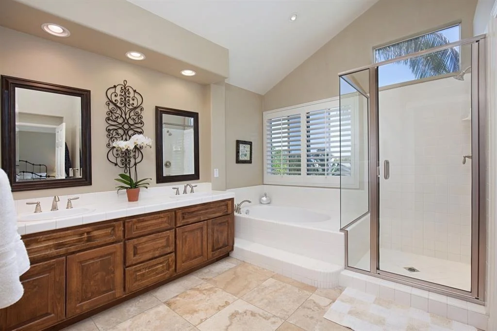 Photo of 555 CREST DRIVE