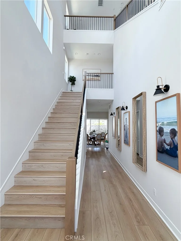 Photo of 331 Newton