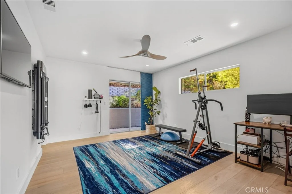 Photo of 2886 Crownview