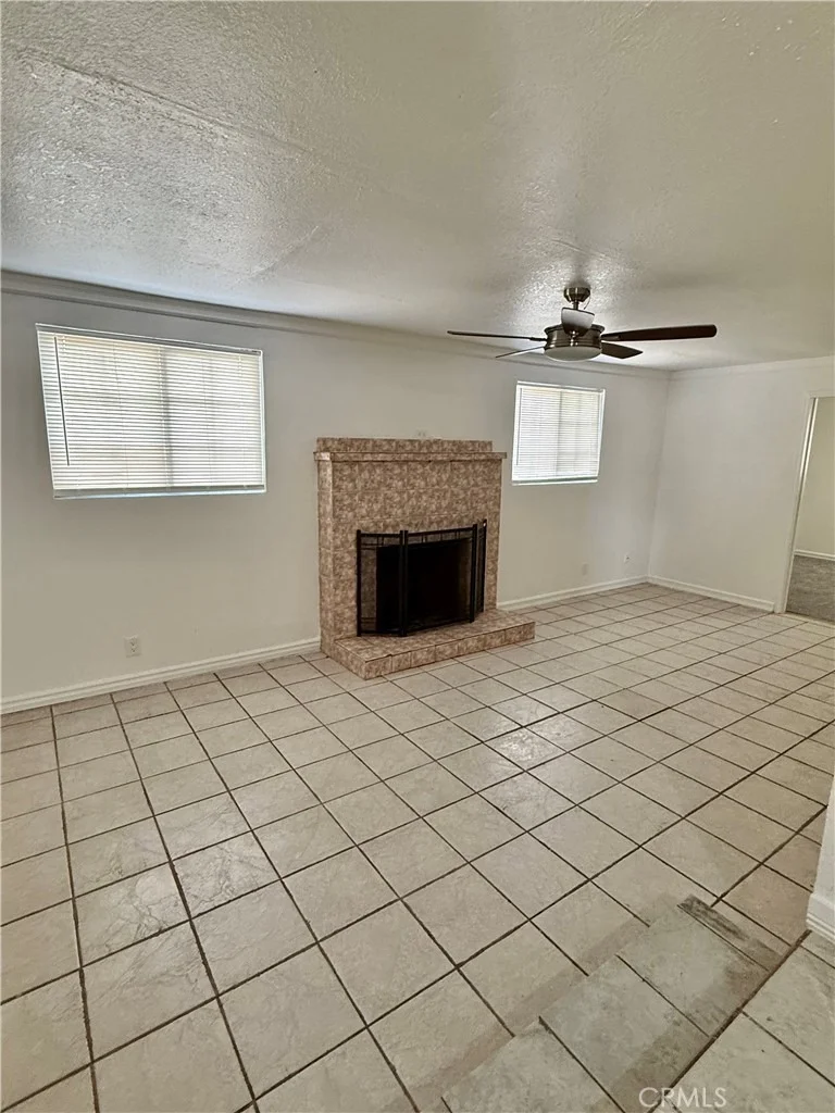 Photo of 1020 W 24th