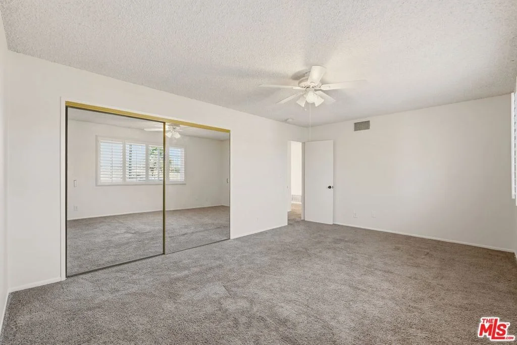 Photo of 15513 S Tarrant Avenue