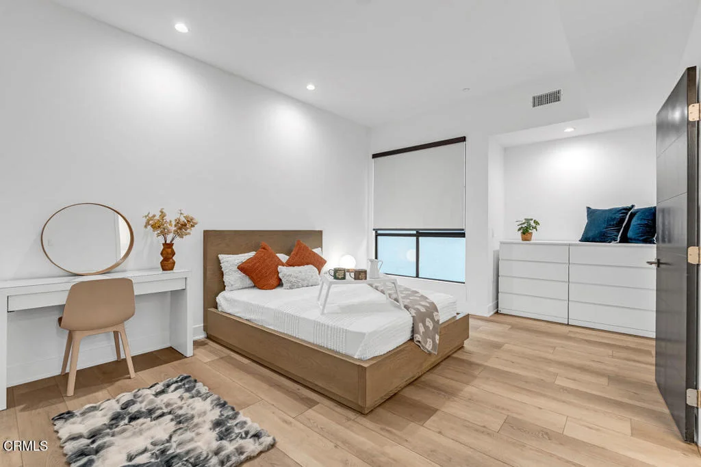 Photo of Unit 310 at 178 S Euclid Avenue