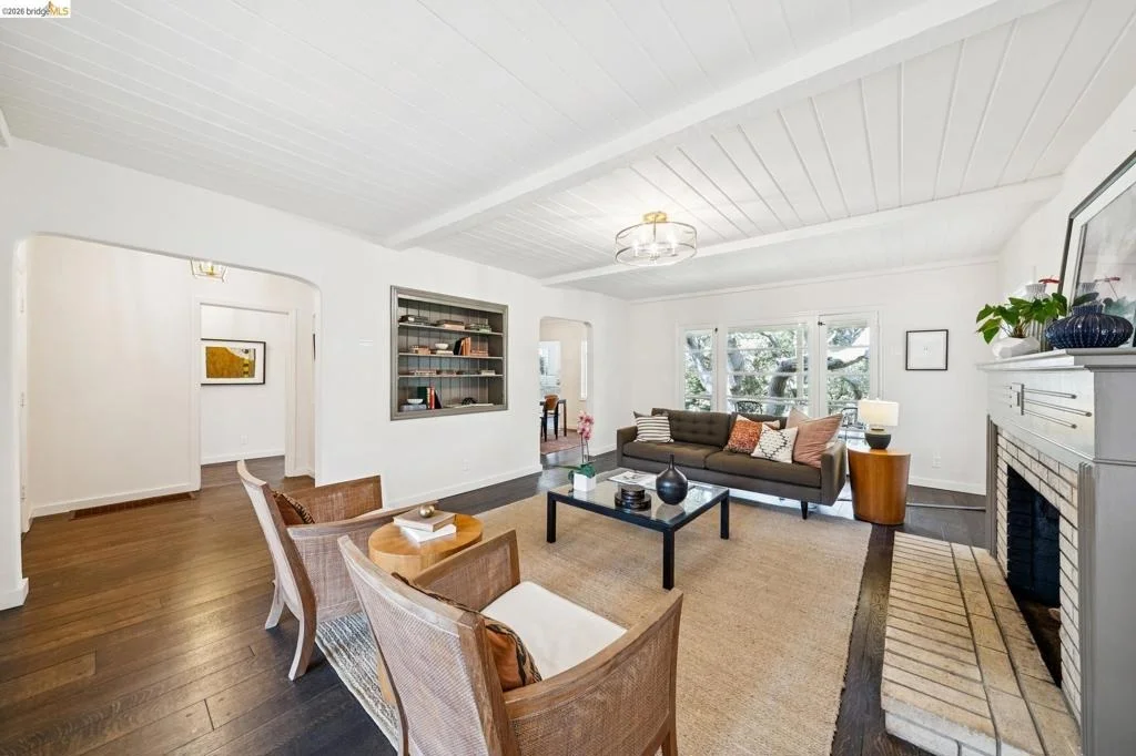 Photo of 2380 Leimert Blvd