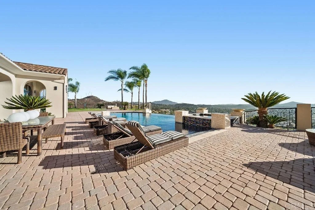 Photo of 2424 Cerro Sereno