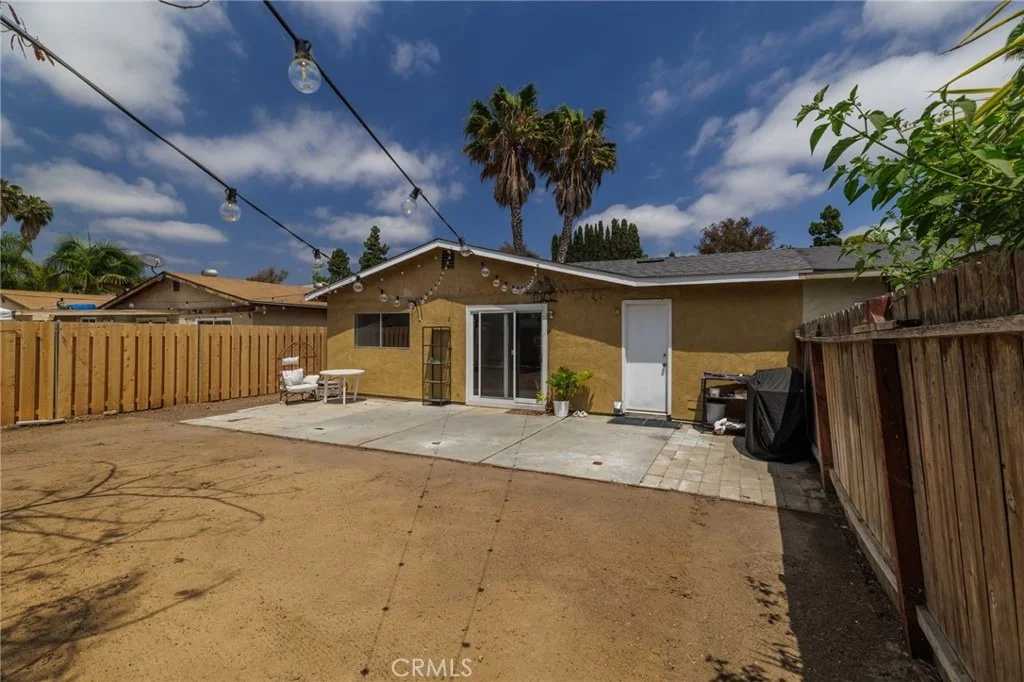 Photo of 289 Lustrosos Street