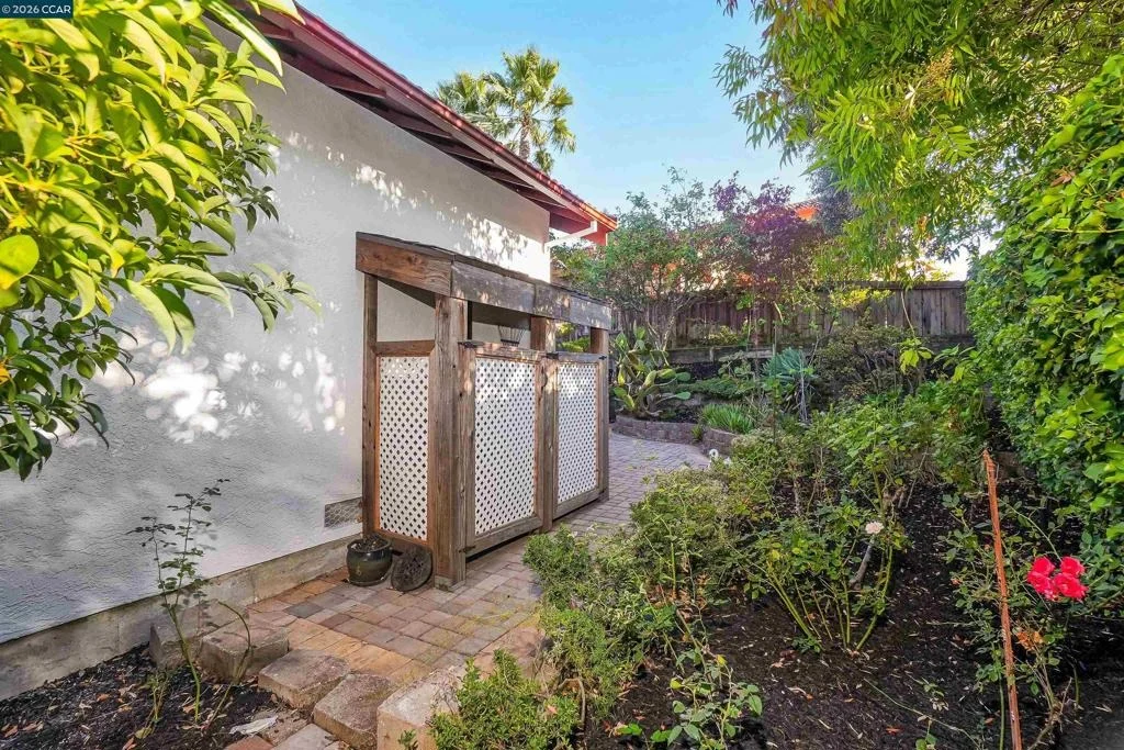 Photo of 100 Opal Ct