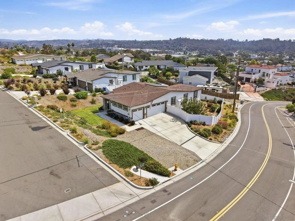 Photo of 1858 Avocado Rd