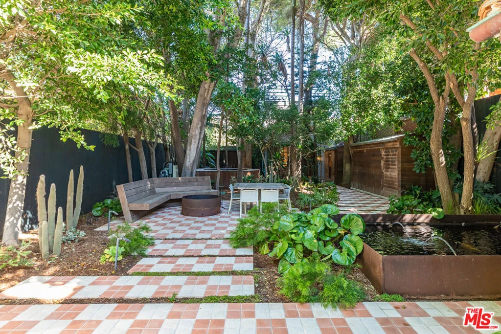 Photo of 23441 Malibu Colony Road