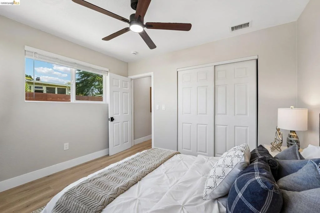 Photo of 449 GILCREST