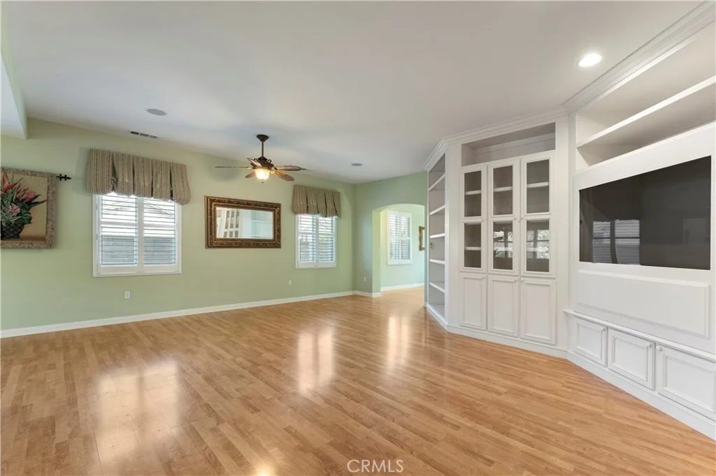 Photo of 423 Casper Drive