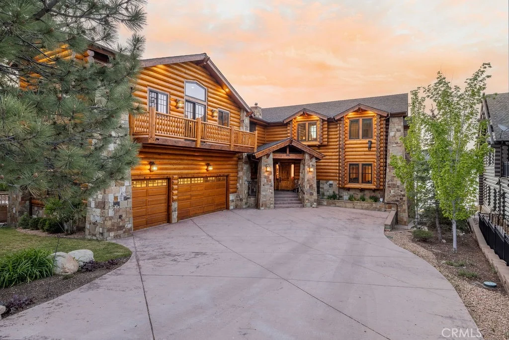 Photo of 659 Cove Drive