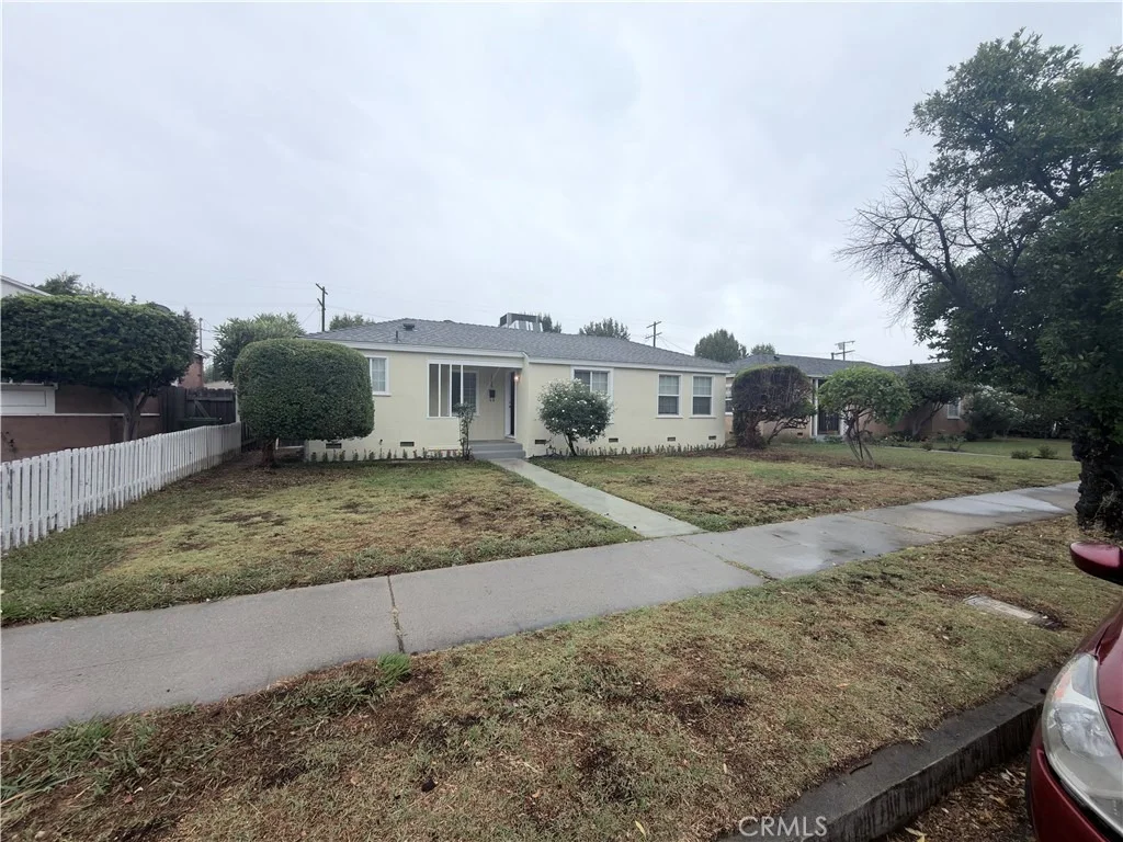 Photo of 17822 Vanowen