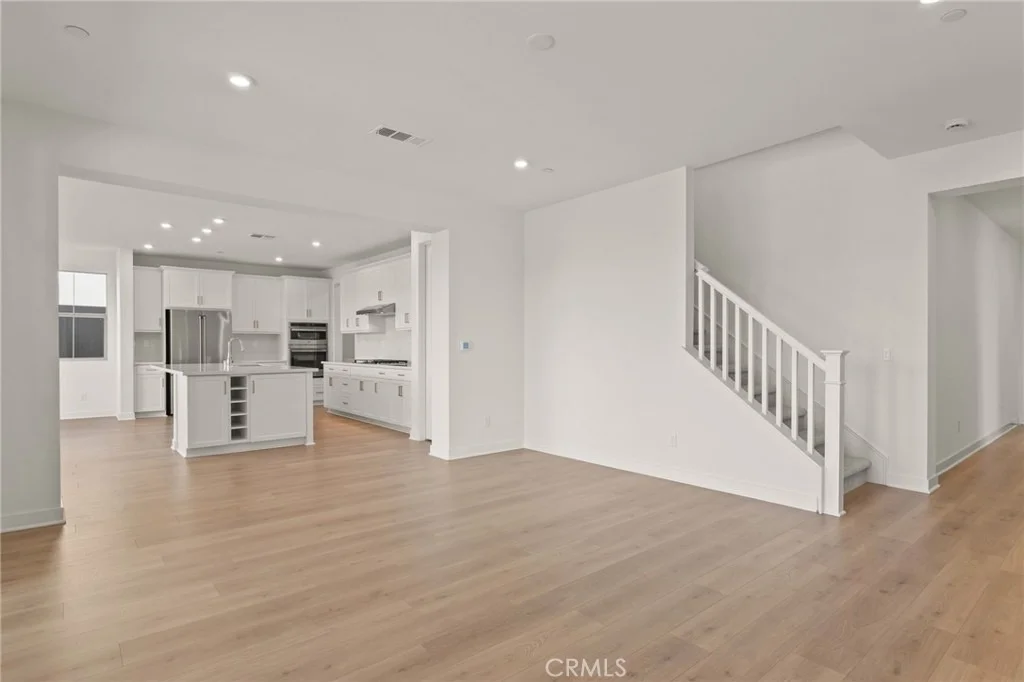 Photo of 1670 Amanda Glen