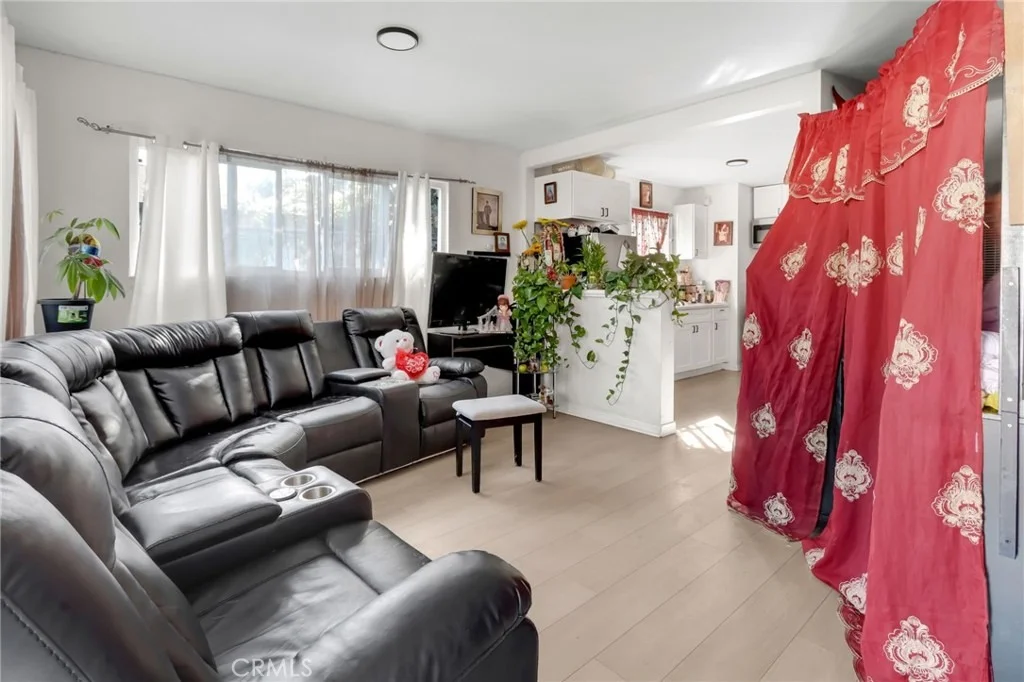 Photo of 2110 E Hatchway