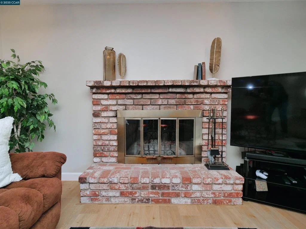 Photo of 4044 Cowell Road