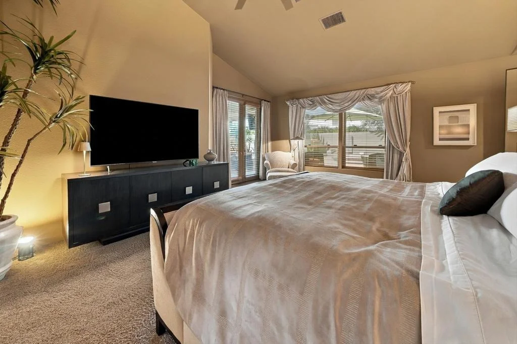 Photo of 41775 Harrison Drive