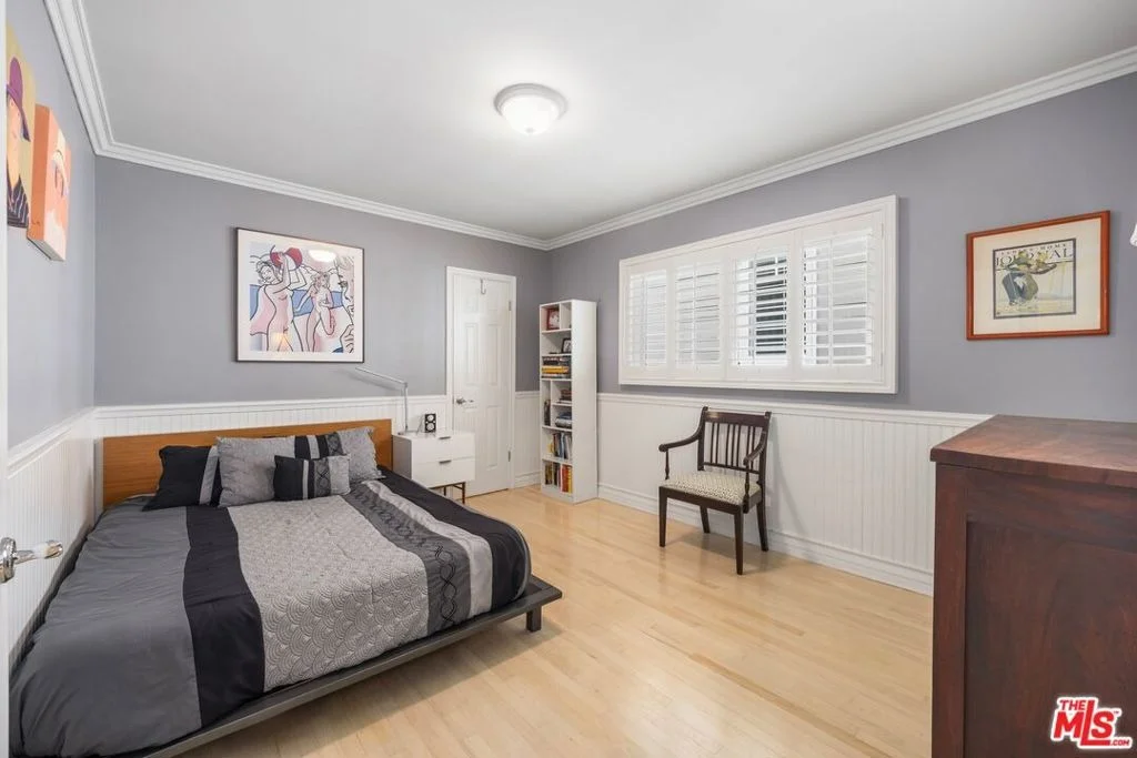 Photo of 2615 Beach Avenue