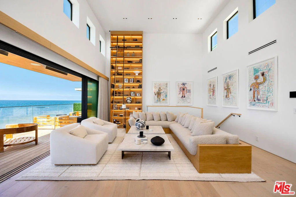 Photo of 24818 Malibu Road