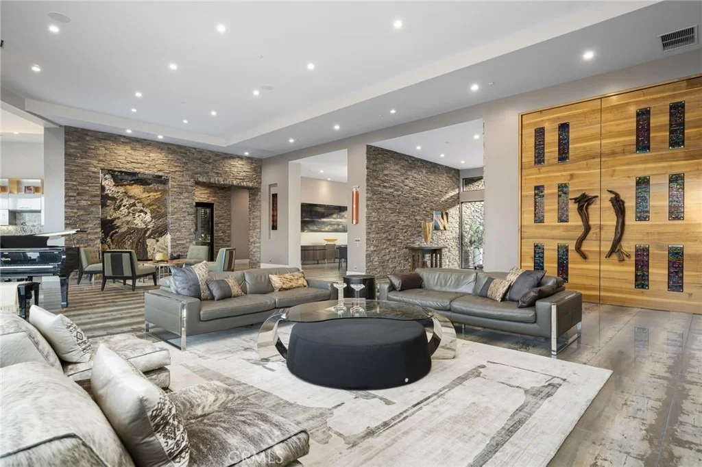 Photo of 49967 Ridge View Way